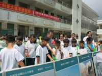 惠州市惠阳区科协到驻点村与小朋友共庆“六一”节