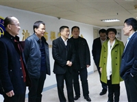 汕头市领导节后看望市科协机关干部职工