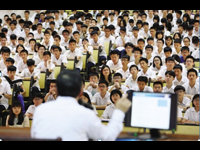 知名信息技术专家为湛江市中学生作科普报告