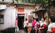 余其同深入“第一书记”挂点社区察看防风抗风情况