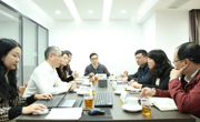 广州市越秀区科工信局与黄花岗科技园管委会一行到访省精准医学应用学会